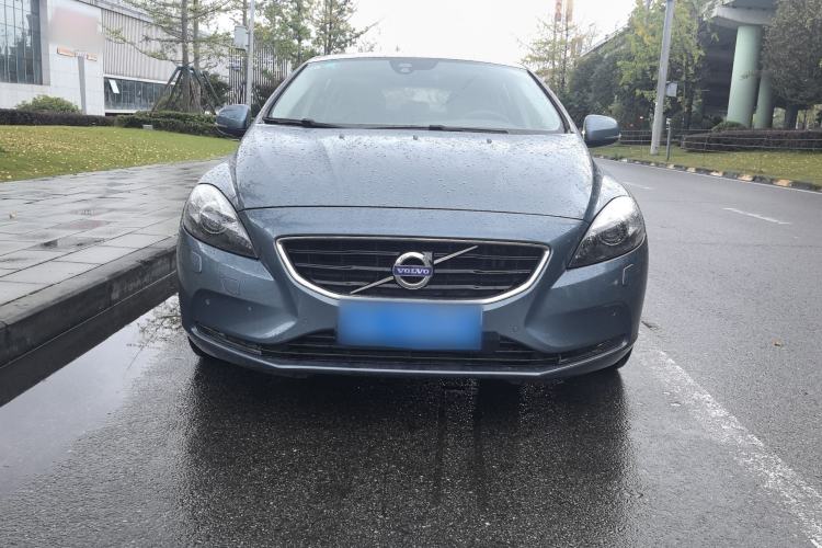 Used Volvo V40 2014 T5 Prestige Edition
