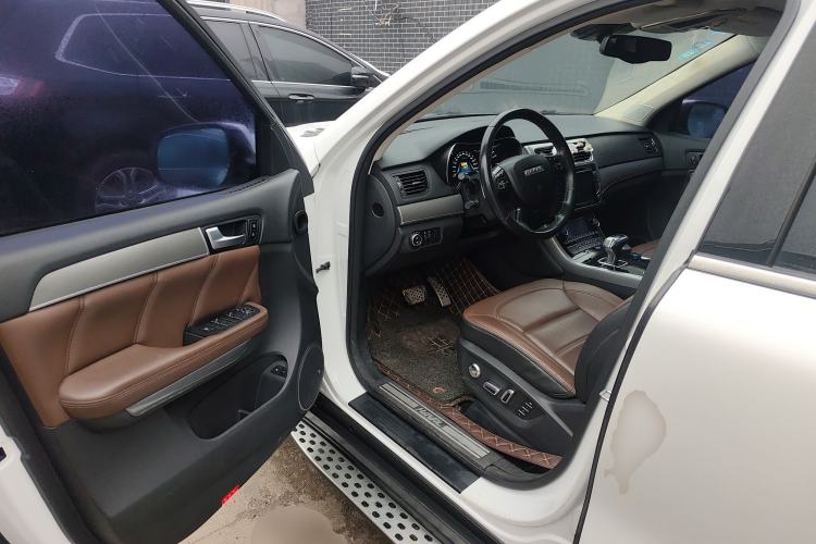 Used Haval H8 2017 2.0T Gasoline Two-Wheel Drive Smart Edition