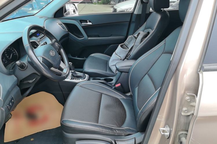 Used Hyundai ix25 2015 1.6L Automatic Two-Wheel Drive Smart GLS Trim Left Front Seat