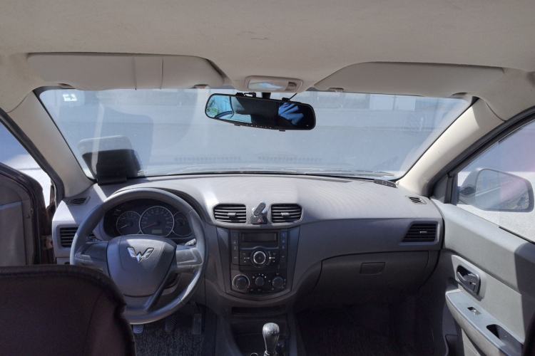 Used Wuling Hongguang 2018 1.5L Classic S Base Model
