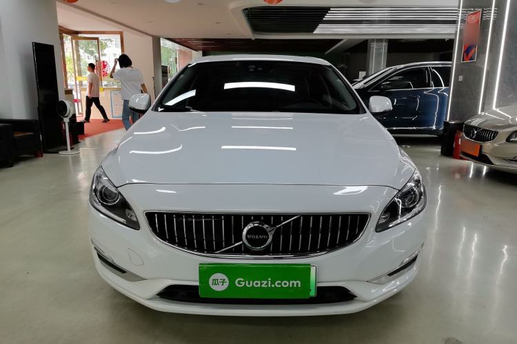 Used Volvo S60 New Energy 2018 S60L E-Drive Hybrid T6 Progressive Edition