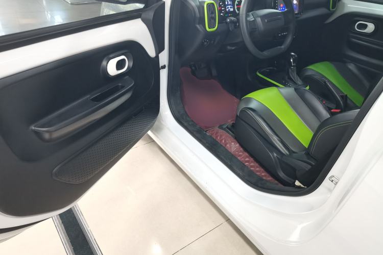 Used Roewe Clever 2021 302 km New Four-Seater Super-Efficient Version Driver Seat