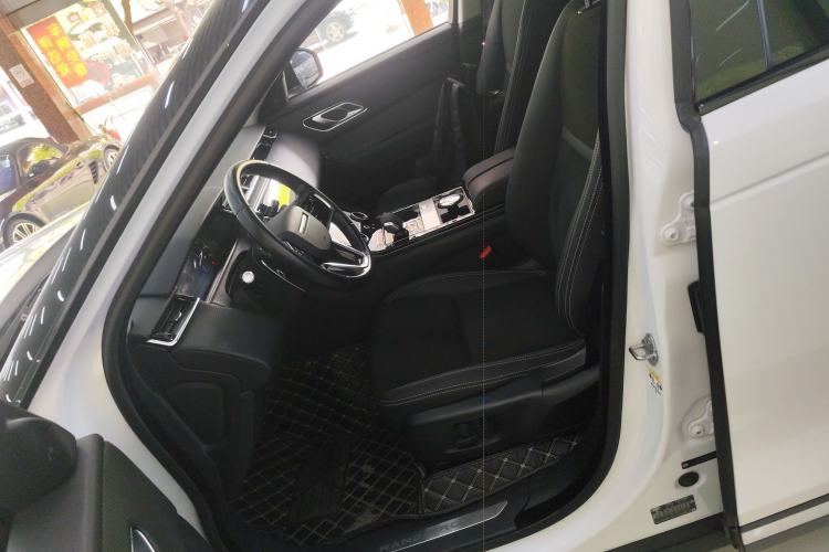 Used Land Rover Range Velar 2022 250 PS Left Front Seat