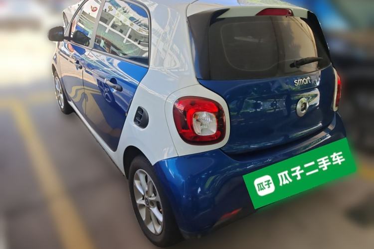 Used smart forfour 2016 1.0L 52 kW Dynamic Edition

