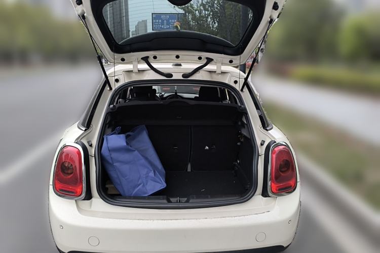 Used MINI 2018 1.5T ONE PLUS Five-Door Edition Trunk