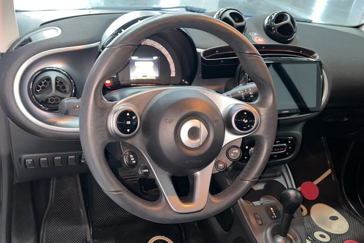 Used smart fortwo 2018 1.0L 52kW Hardtop Passion Edition China V Standard