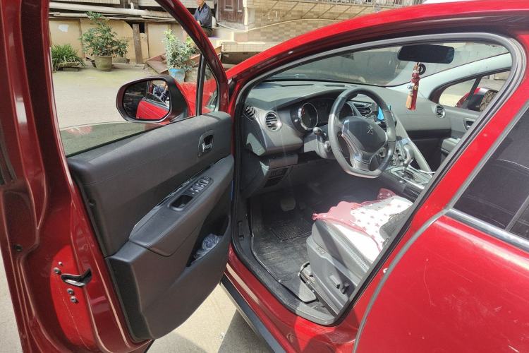 Used Peugeot 3008 2015 2.0L Automatic Trend Edition Driver Seat