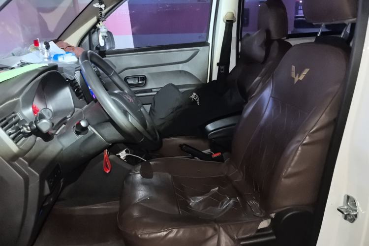 Used Wuling Hongguang V 2022 1.5L Enjoy Edition Electric-Powered LAR Left Front Seat