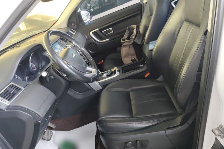 Used Land Rover Discovery Sport 2016 2.0T SE Left Front Seat