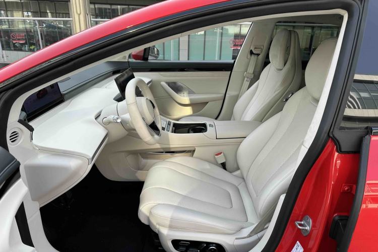 Used Hima Luxeed S7 2025 785 km Ultra