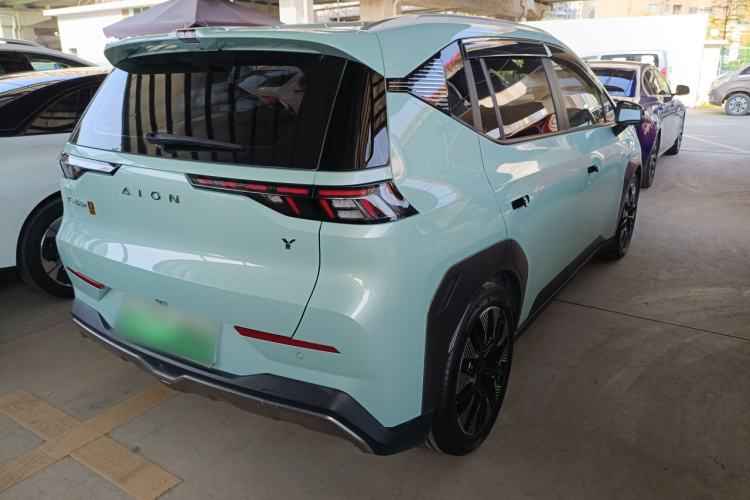 Used AION Y 2022 70 Tech Edition Lithium Iron Phosphate
