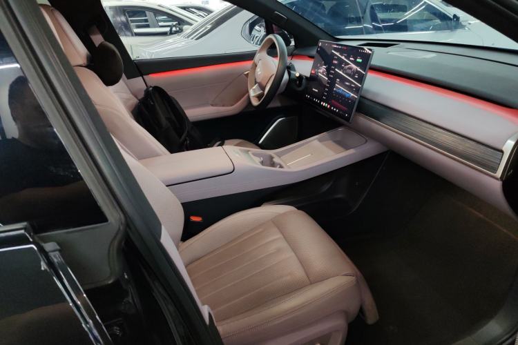 Used ONVO L60 2024 60 kWh Rear-Drive Version