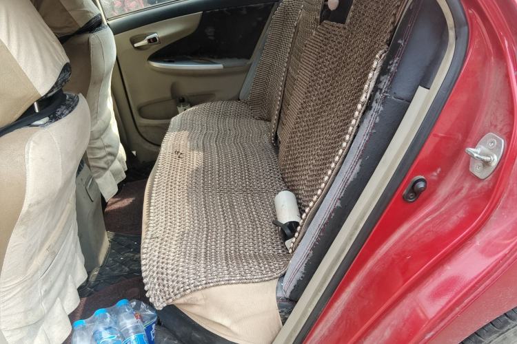 Used Toyota Corolla 2012 Luxurious Edition 1.8L CVT GL-i
