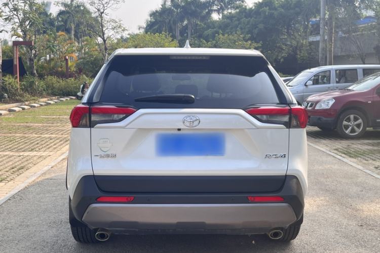 Used Toyota RAV4 2021 2.0L CVT Two-Wheel Drive Fashion Edition Exterior 3