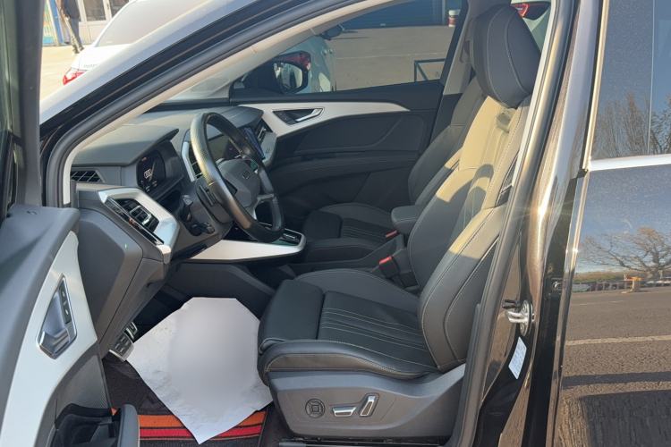 Used Audi Q5 e-tron 2023 40 e-tron Shining Edition Brocade Suit Left Front Seat