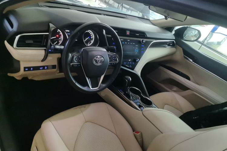 Used Toyota Camry 2019 2.5G Luxury Edition China VI Standard