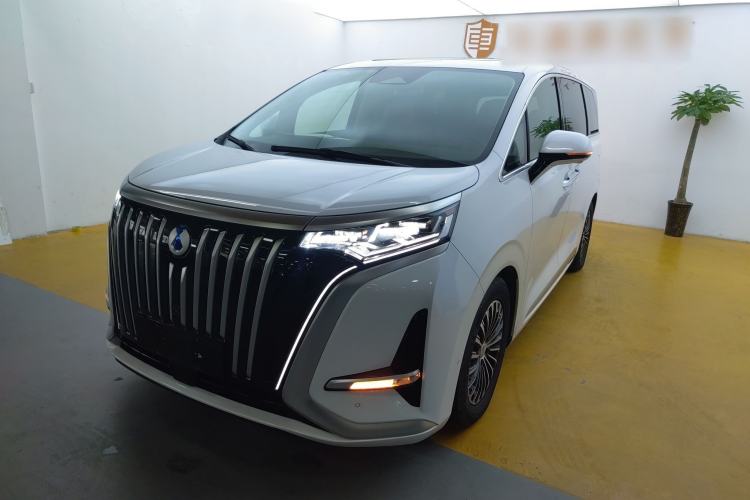 Used Denza D9 2024 EV 600 Four-Wheel-Drive Flagship Model