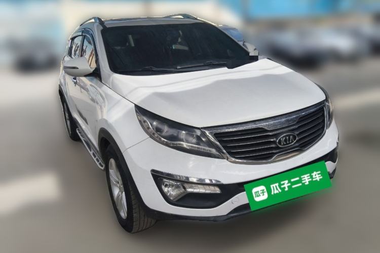 Used Kia Sportage R 2014 2.0L Automatic Two-Wheel Drive GLS Trim Front Right 45 Deg