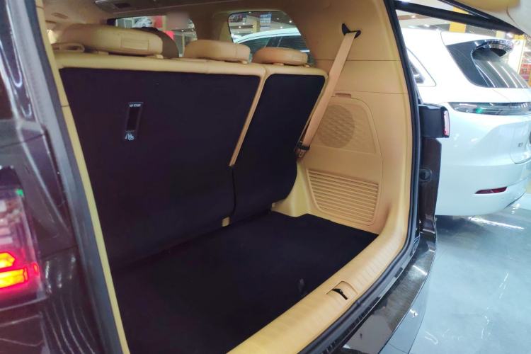 Used VOYAH Dream 2025 PHEV Four-Wheel-Drive Flagship Kunpeng Edition Trunk