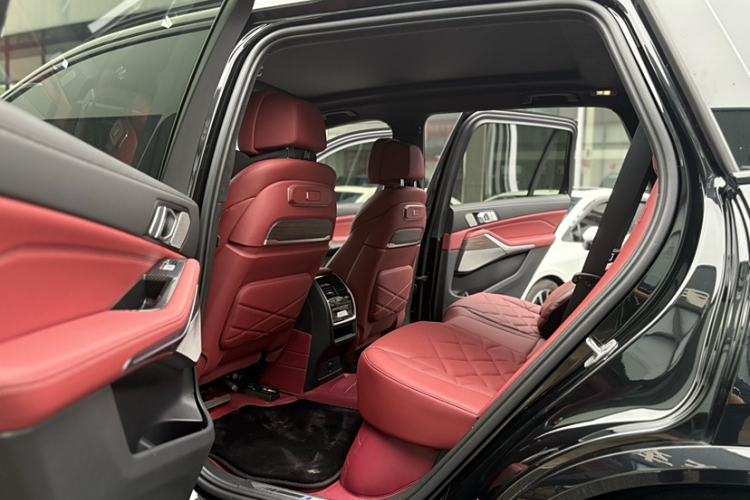 Used BMW X5 2023 xDrive 40Li M Sport Night Edition Package