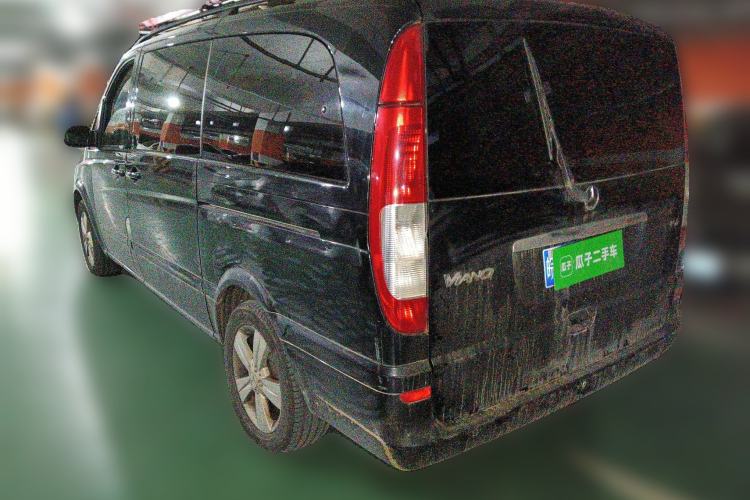 Used Mercedes-Benz Viano 2010 2.5L Luxury Edition