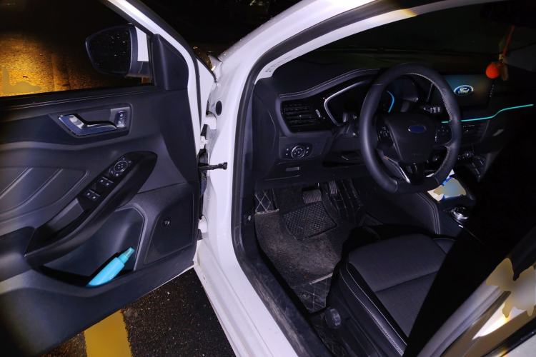 Used Ford Focus 2021 Hatchback EcoBoost 180 Automatic Titanium Edition