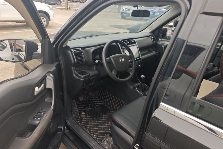 Used CHANGAN OSHAN X70A 2019 1.5L Manual Basic Version China VI Standard
