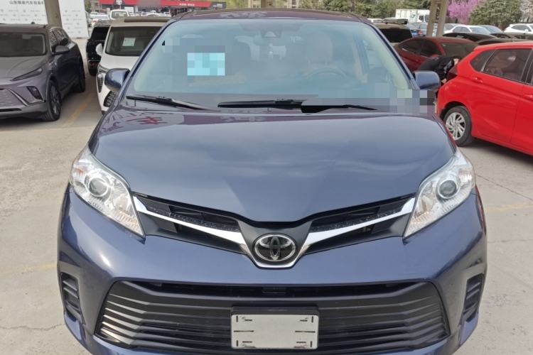 Used Toyota SIENNA 2020 3.5L Two-Wheel Drive XLE Leather Interior 7 Seats Mexico Edition