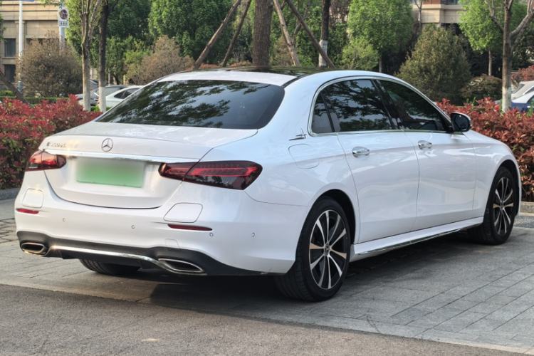Used Mercedes-Benz E-Class New Energy 2022 Restyled E 350 e L Plug-in Hybrid Sports Sedan Exterior 4