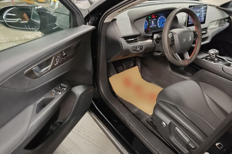 Used Hongqi E-QM5 2022 431 km Charge & Enjoy Edition Driver Seat