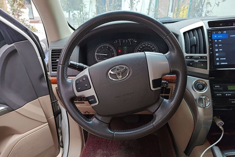 Used Toyota Land Cruiser 2012 4.0L Automatic VX Steering Wheel