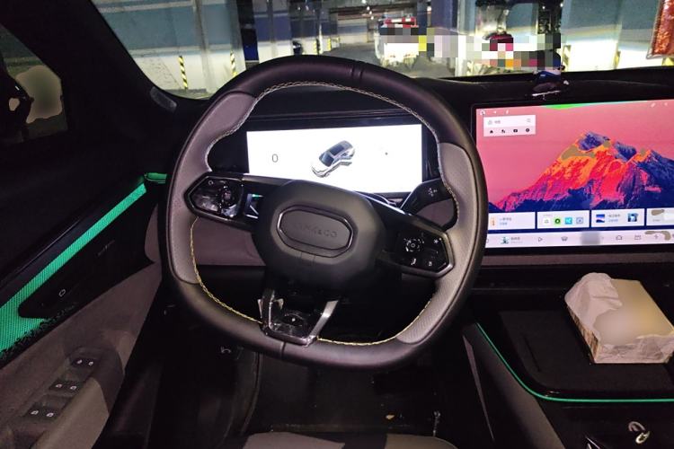 Used Lynk & Co 08 EM-P 2025 120km Long-Range Pro