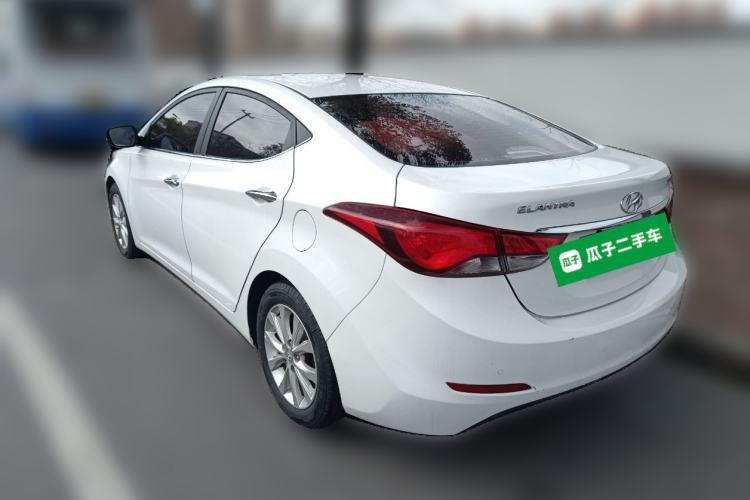 Used Hyundai Elantra (5th Generation / Langdong) 2016 1.6L Automatic Smart Version