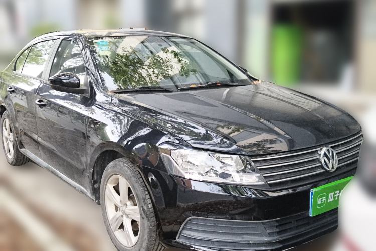 Used Volkswagen Lavida 2017 1.6L Automatic Fashion Edition Front Right 45 Deg