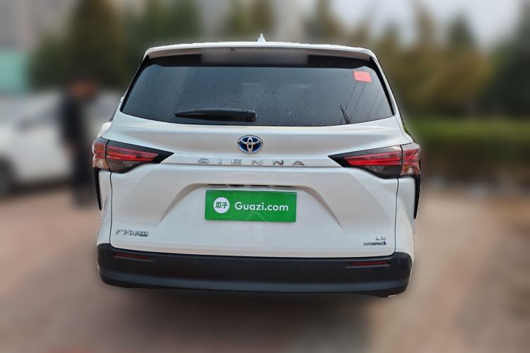 Used Toyota SIENNA 2024 2.5L Hybrid Comfort Edition Rear