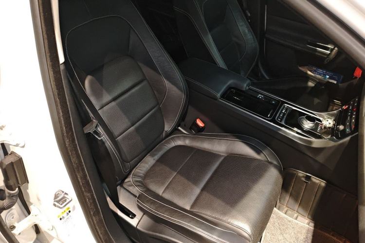 Used Jaguar XF 2016 XF 2.0T Two-Wheel-Drive R-Sport Sport Edition
