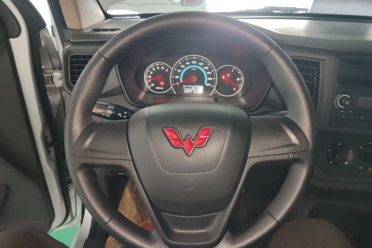 Used Wuling Hongguang V 2021 1.5L Enjoyment Edition LAR Steering Wheel