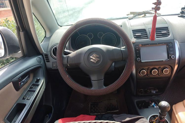 Used Suzuki SX4 2013 1.6L Manual CoolRide Model
