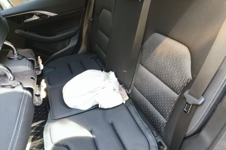 Used Infiniti QX30 2017 1.6T Two-Wheel Drive Fashion Edition Left Rear Seat