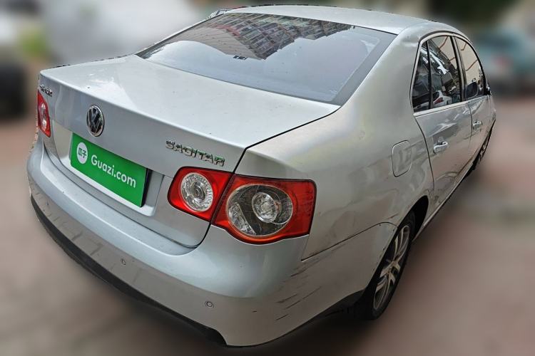 Used Volkswagen Sagitar 2009 1.6L Manual Comfort Edition
