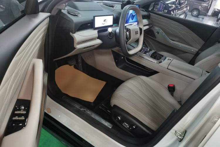 Used Geely Galaxy 8 2025 130km EM-i Flagship Edition Driver Seat