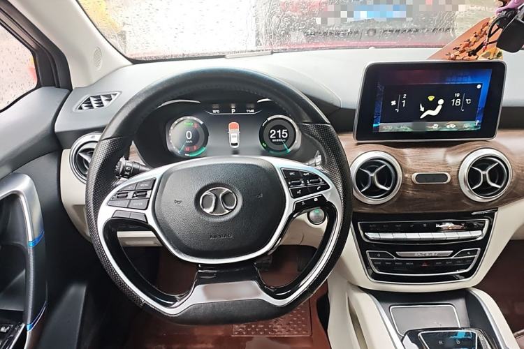 Used BAIC Beijing EU5 2018 R500 Smart Edition