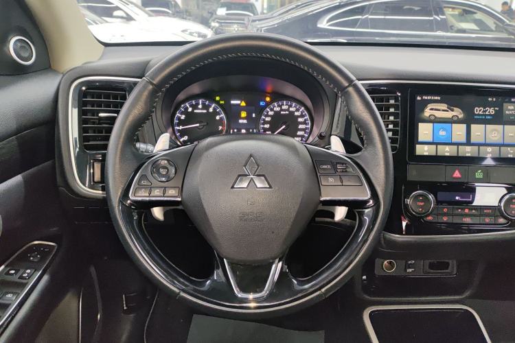 Used Mitsubishi Outlander 2020 2.4L 4x4 Zhi Xiang Edition 7-Seater
