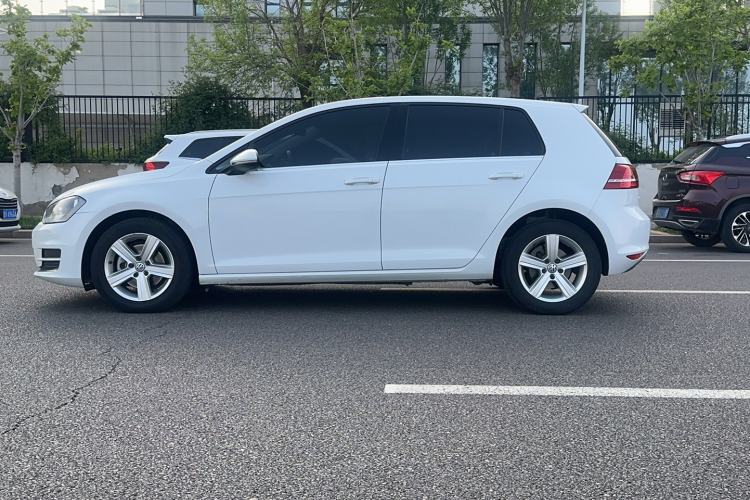 Used Volkswagen Golf 2016 1.6L Automatic Comfort Model Exterior 4