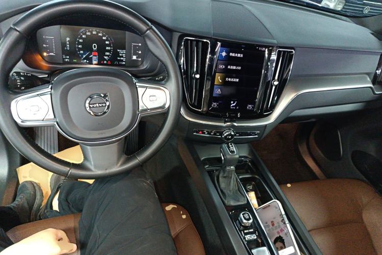 Used Volvo XC60 2021 T5 4x4 Smart Luxury Edition
