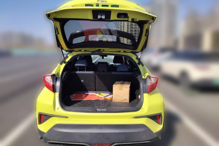 Used Toyota C-HR 2018 2.0L Leading with Sunroof China V Standard