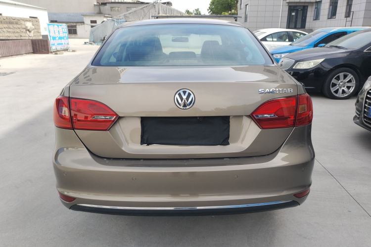 Used Volkswagen Sagitar 2014 Revised Version 1.6L Manual Comfort Edition
