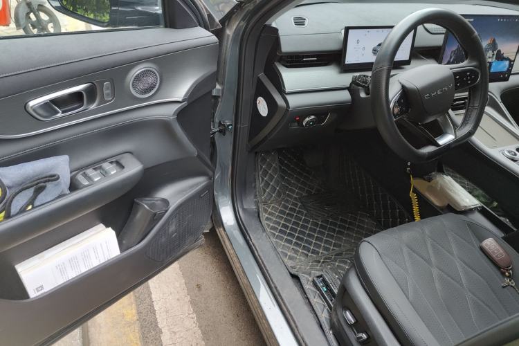 Used Chery Tiggo 8 PLUS 2025 290TGDI DCT Luxury 5-Seater