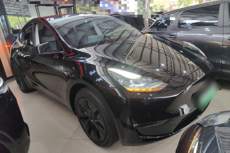 Used Tesla Model Y 2023 Long-Range All-Wheel-Drive Version