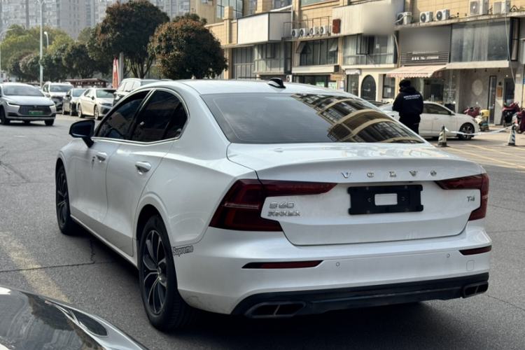 Used Volvo S60 2020 T4 Zhiyi Luxury Edition